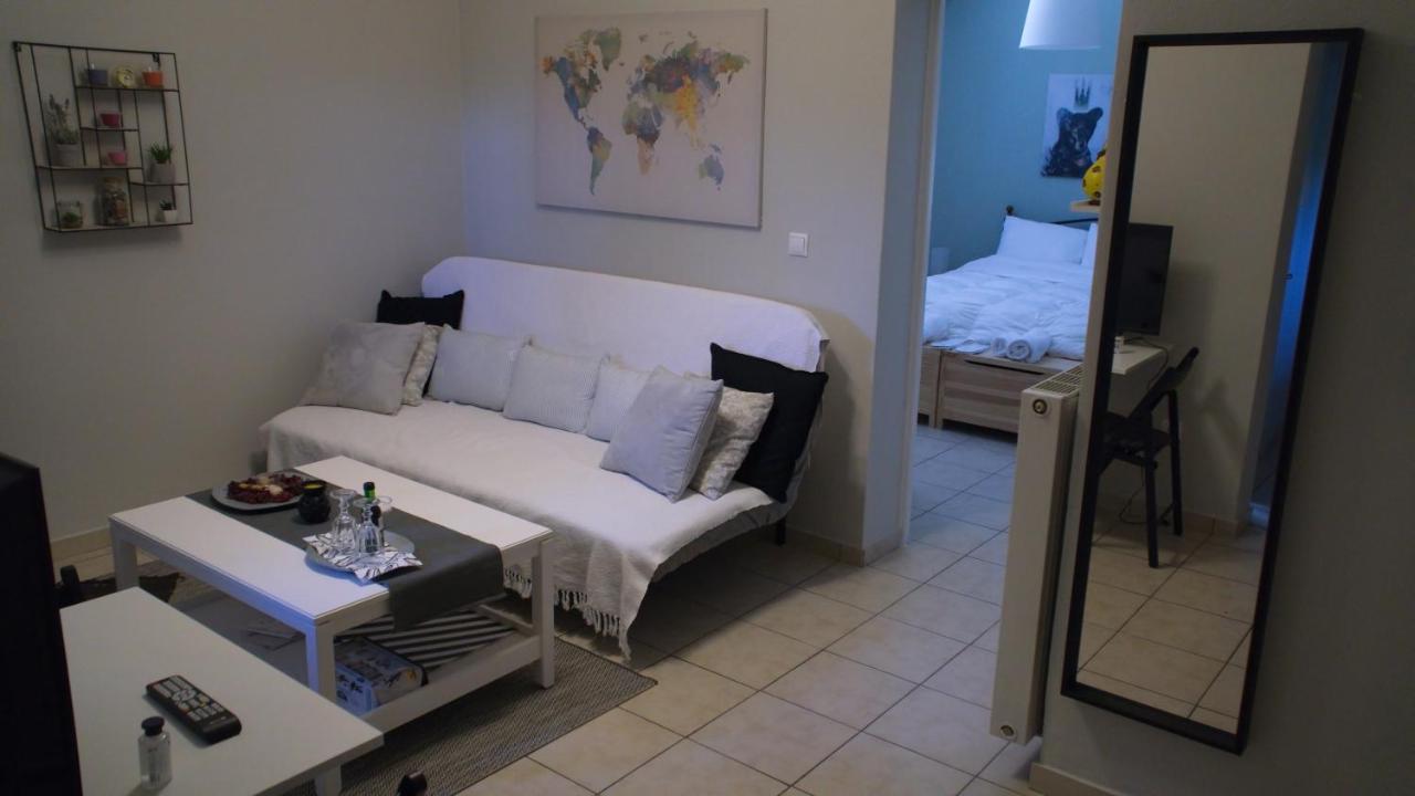 Helen's Welcoming & Cozy Flat Апартаменты Коропион