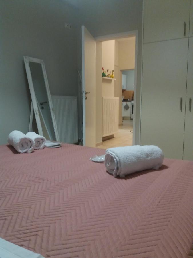 Helen's Welcoming & Cozy Flat Appartement Koropíon