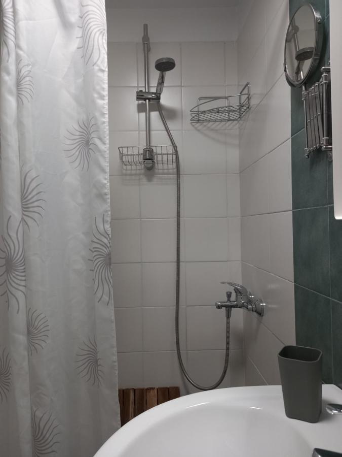 Helen's Welcoming & Cozy Flat Коропион